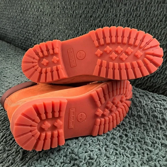 Timberland Classic Lace-Up Boots - Picture 5 of 8